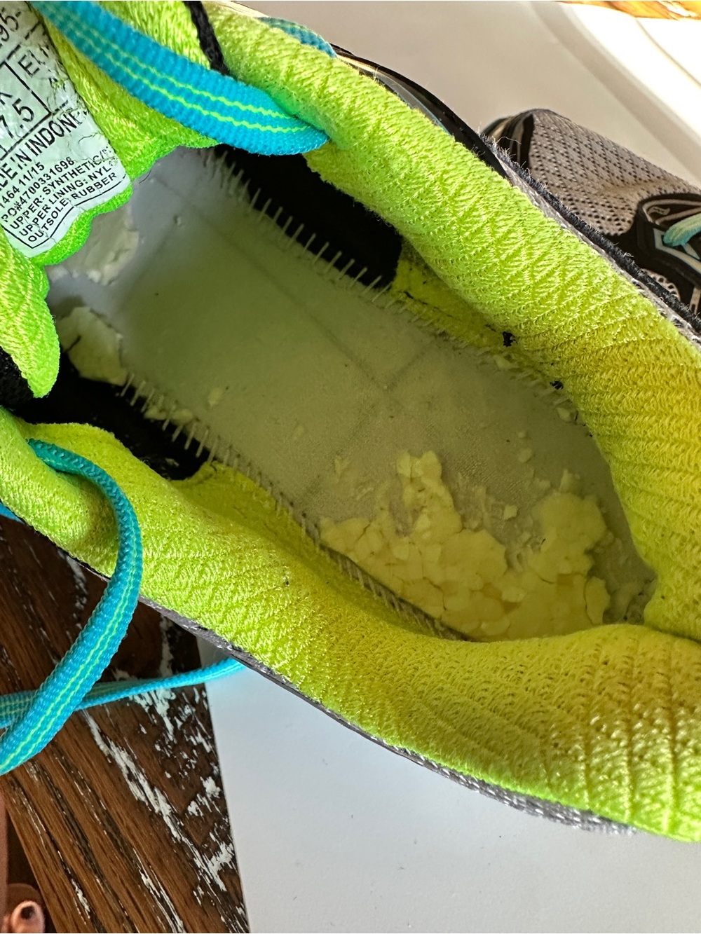 Saucony Guide 9 Everun Women's Running Shoes in White, Black, Teal and Lime 9.5 - Picture 8 of 13